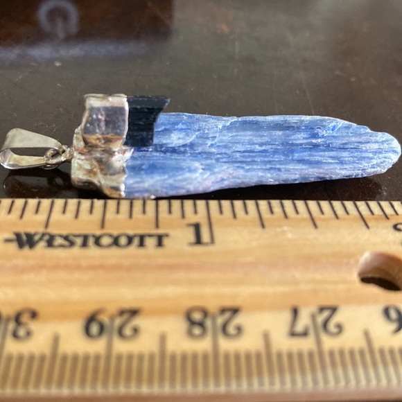 NWOT KYANITE PENDANT w/BLK TOURMALINE. 2.25” long. Approx .5” wide. AAA quality - Picture 11 of 16
